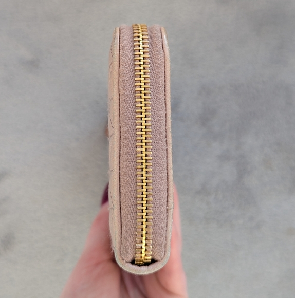 Prada quilted long zip wallet - Picture 5 of 13